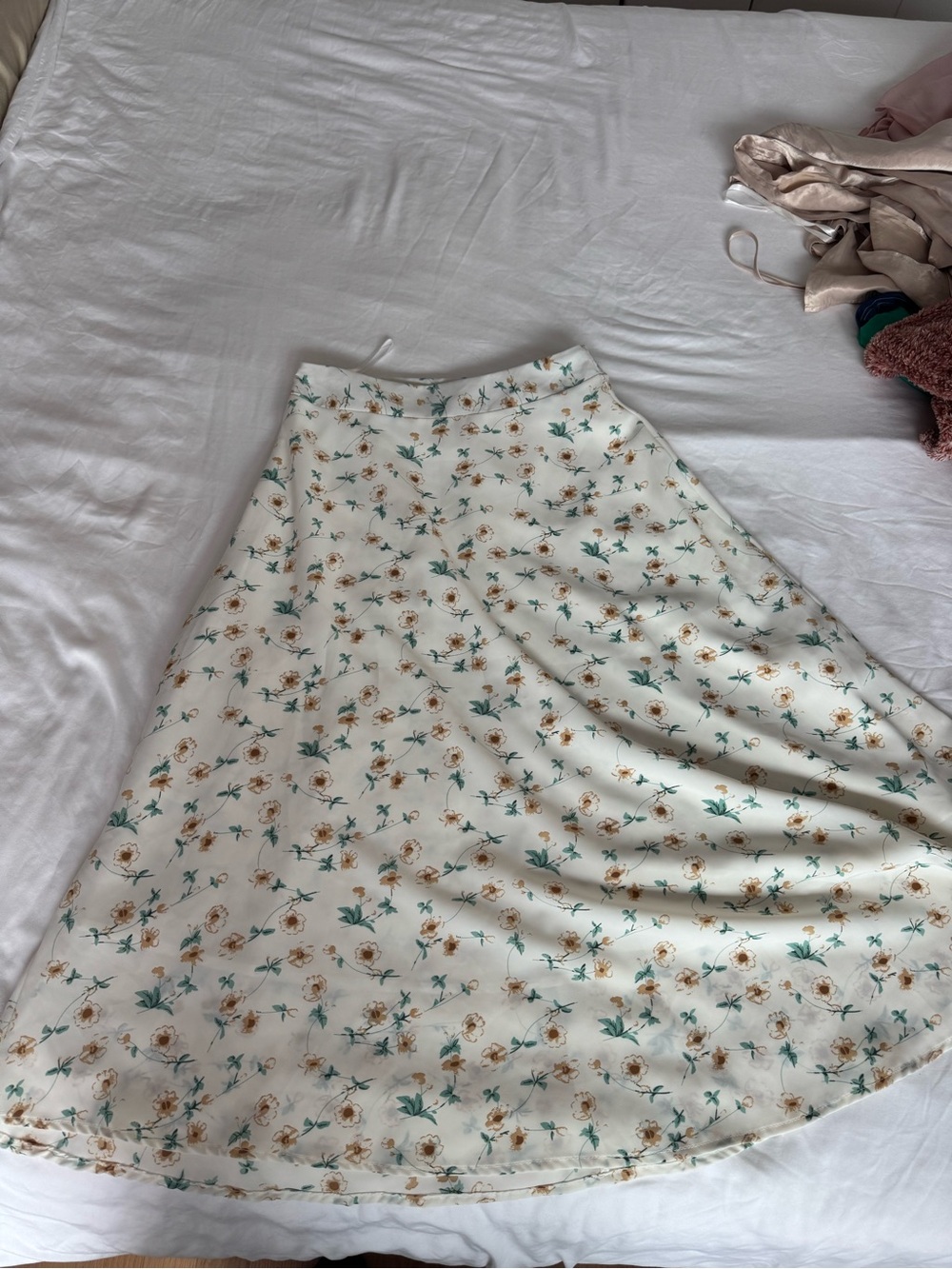 SHEIN Cream Floral A-Line Midi Skirt with Green Leaves